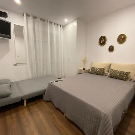 Casa Da - Pedra E La *