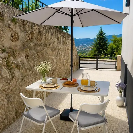 Casa Da - Pedra E La